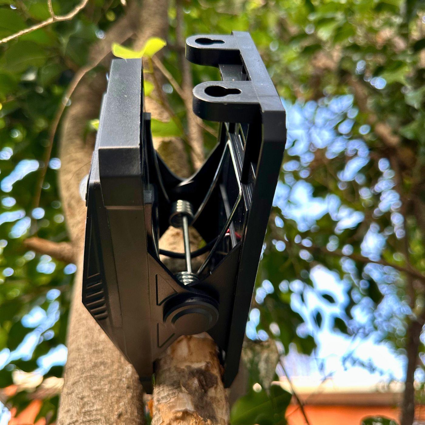Foco Solar Clip - Sensor / USB - C / Aplique sin instalación - Disponible en Dreamy Home!
