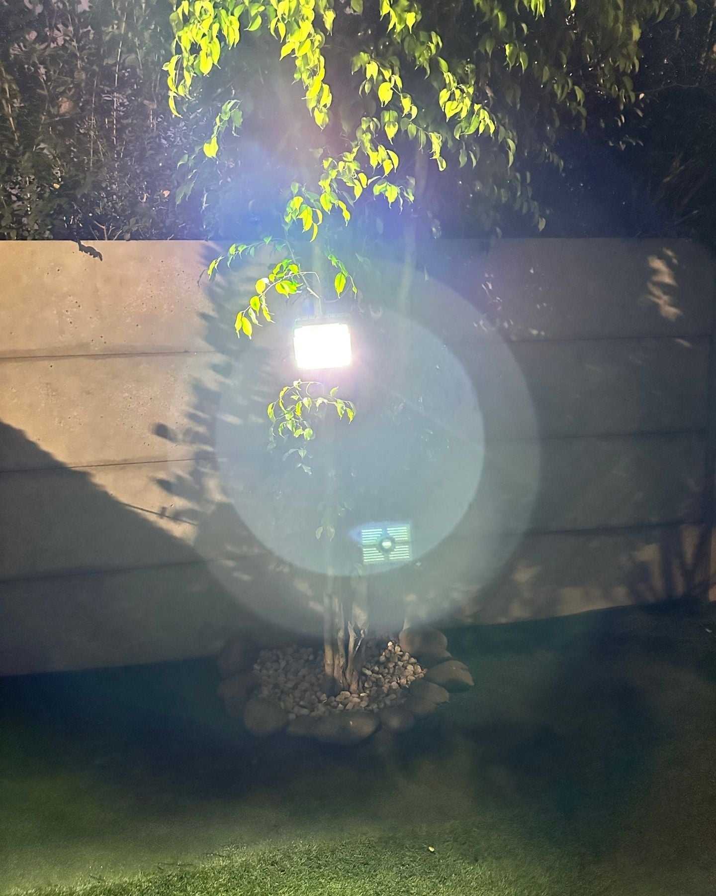 Foco Solar Lumen Pro - 100W IP66 Luz Fría - Dreamy Home