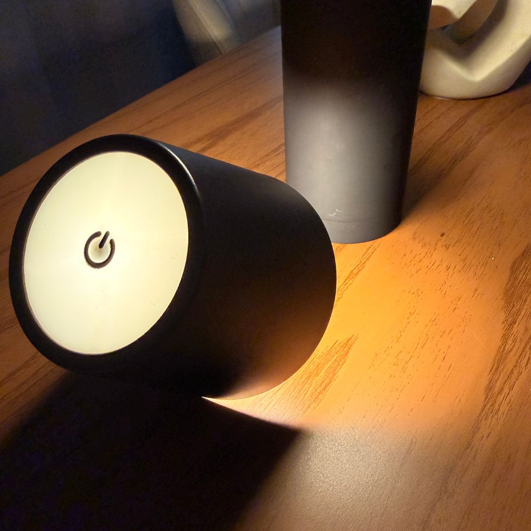 Pack 2 Lámparas Recargables para Botellas - 3 Tonos de Luz / USB C - Iluminación - Disponible en Dreamy Home!