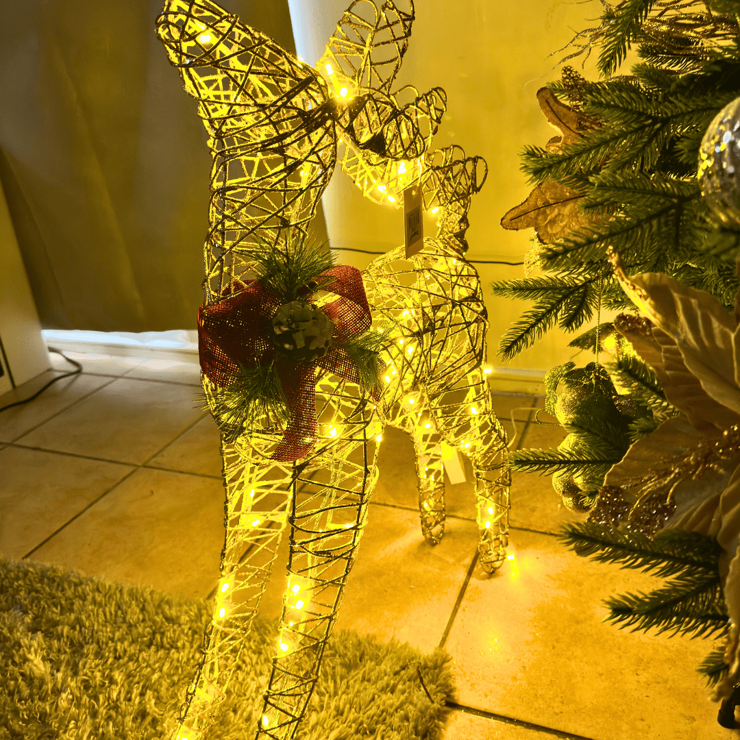 Reno Luminoso - Luz Cálida/Enchufe - Disponible en Dreamy Home!