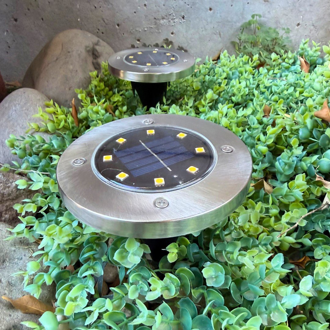 Set de 4 Estacas Acero Inoxidable Solar - Luz Cálida o Fría / IP65 - Disponible en Dreamy Home!