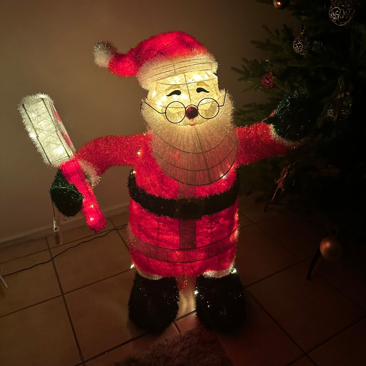 Viejo Pascuero Merry Christmas- Luz Cálida/ Pilas