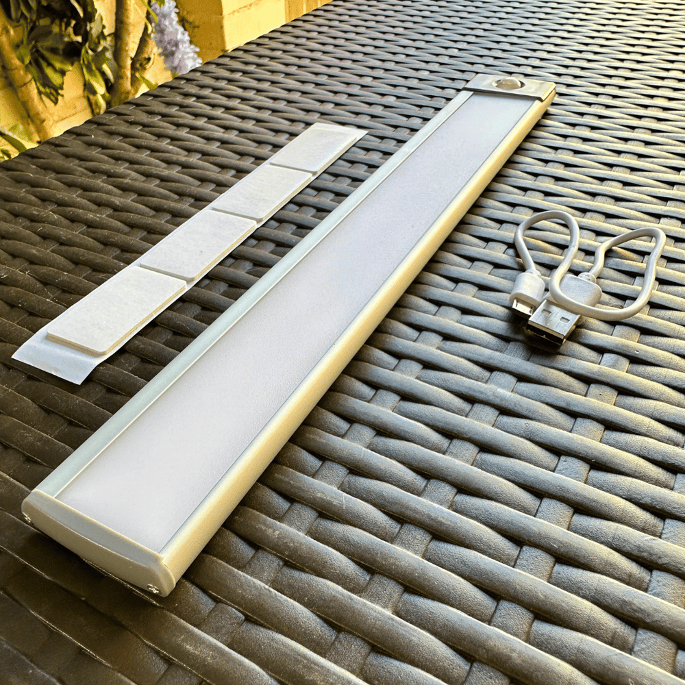 Barra LED Sensor - Recargable / USB / Luz Fría / 32 o 46 cm de Largo